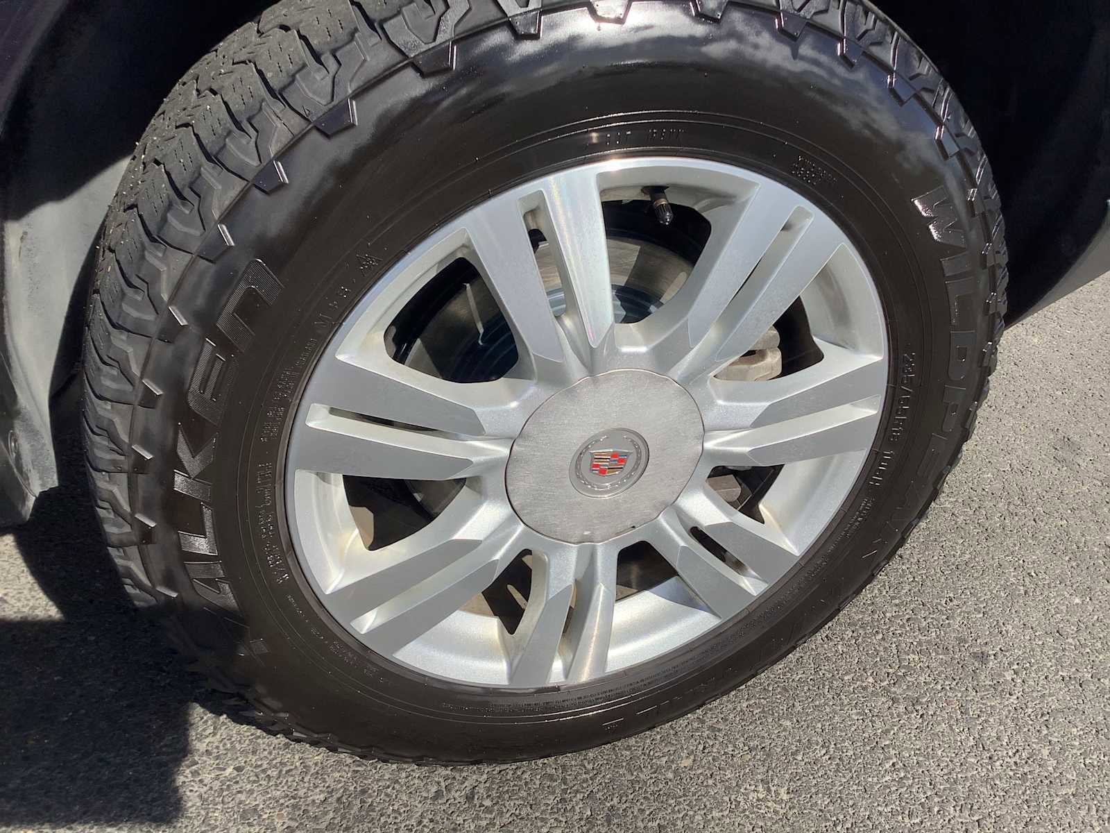 Used 2015 Cadillac SRX Luxury w/ Driver Awareness Package AWD/4WD image 8