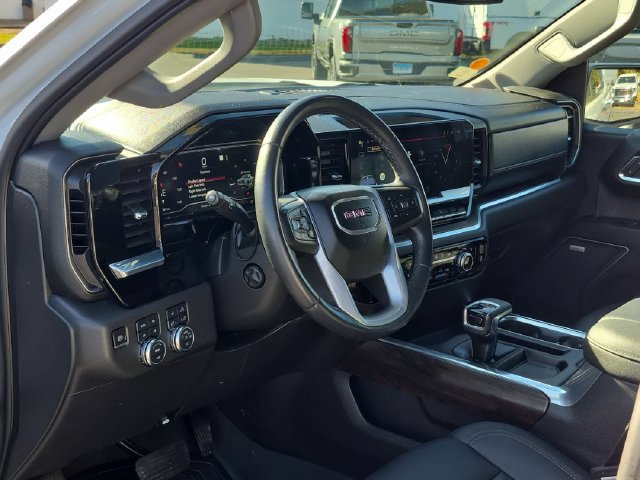 Used 2023 GMC Sierra 1500 SLT w/ SLT Premium Package AWD/4WD image 14
