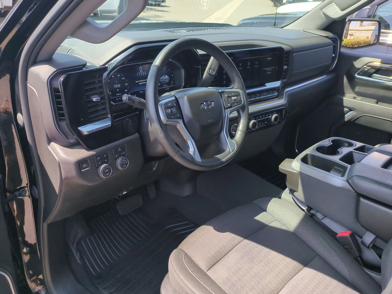 Used 2023 Chevrolet Silverado 1500 RST w/ Z71 Off-Road Package AWD/4WD image 10