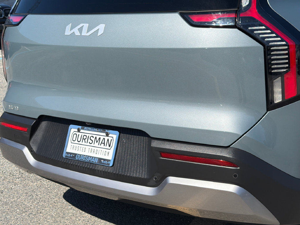 Certified 2024 Kia EV9 Wind AWD/4WD image 5