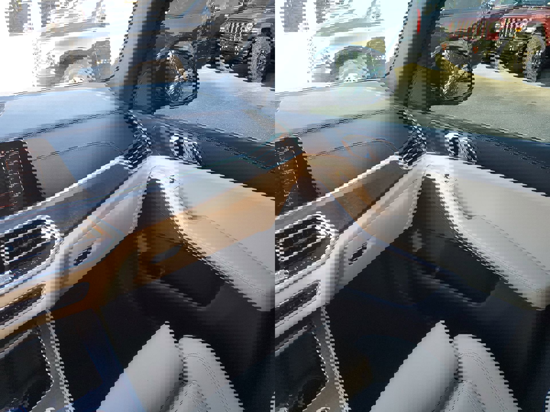 Used 2022 BMW X5 sDrive40i w/ Parking Assistance Package image 43