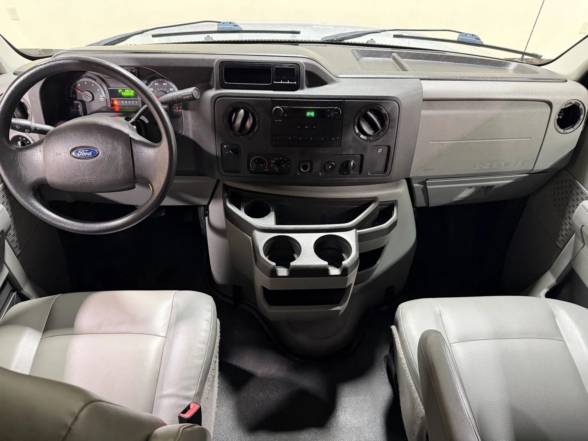 Used 2014 Ford E-250 and Econoline 250 w/ Power Group image 44
