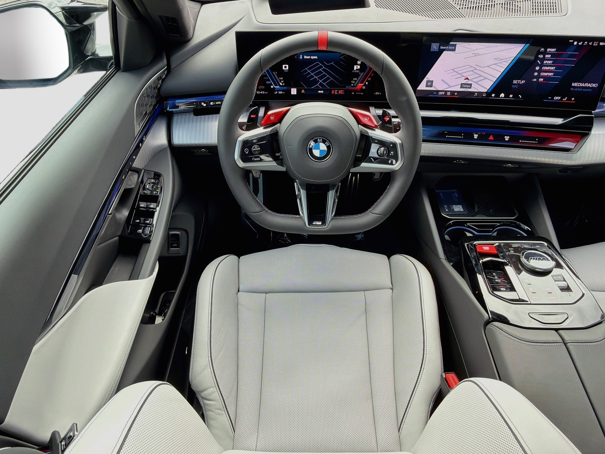 New 2027 BMW M5 Touring AWD/4WD image 17