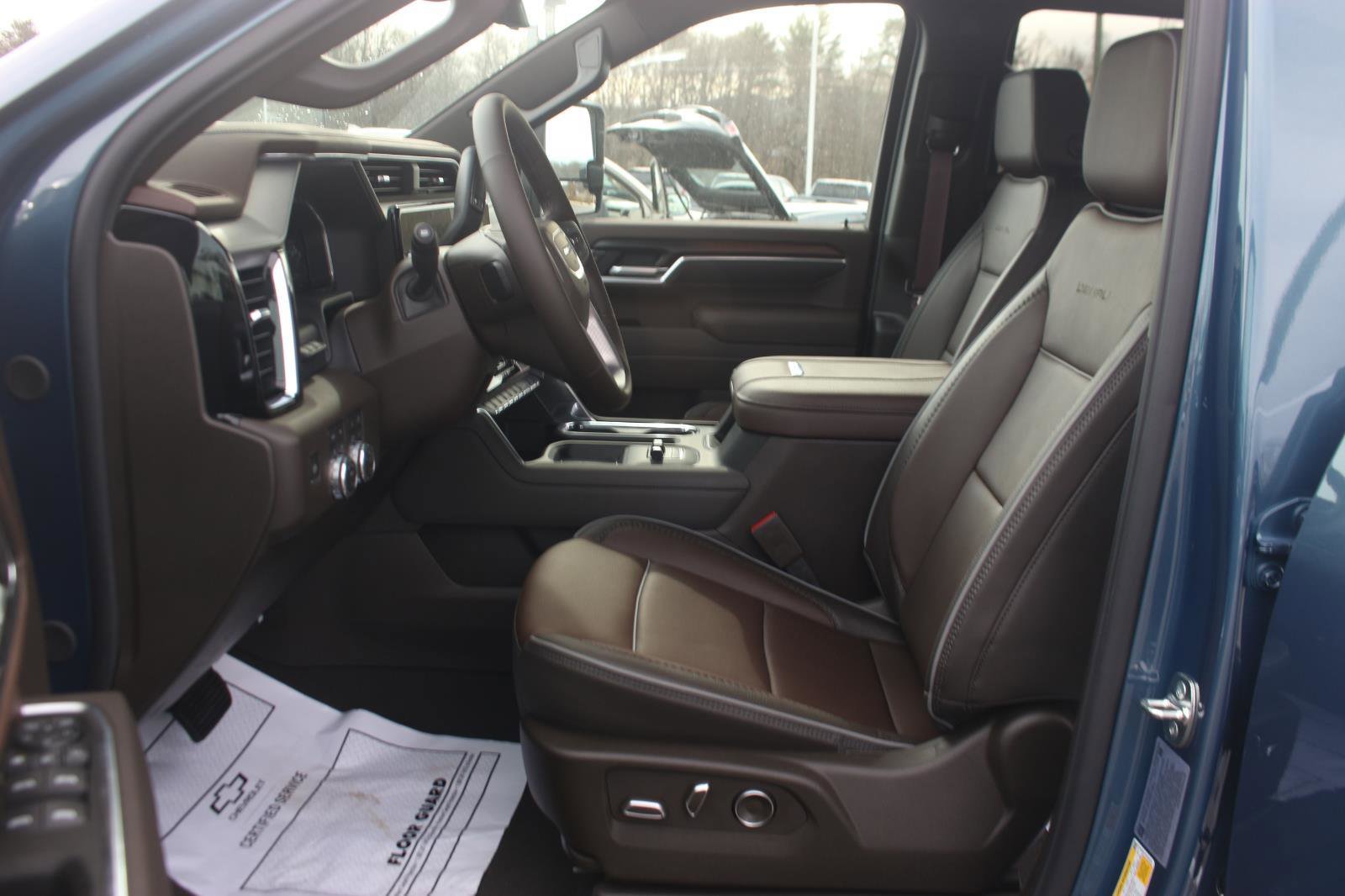 New 2026 GMC Sierra 2500 Denali w/ Denali Reserve Package image 14