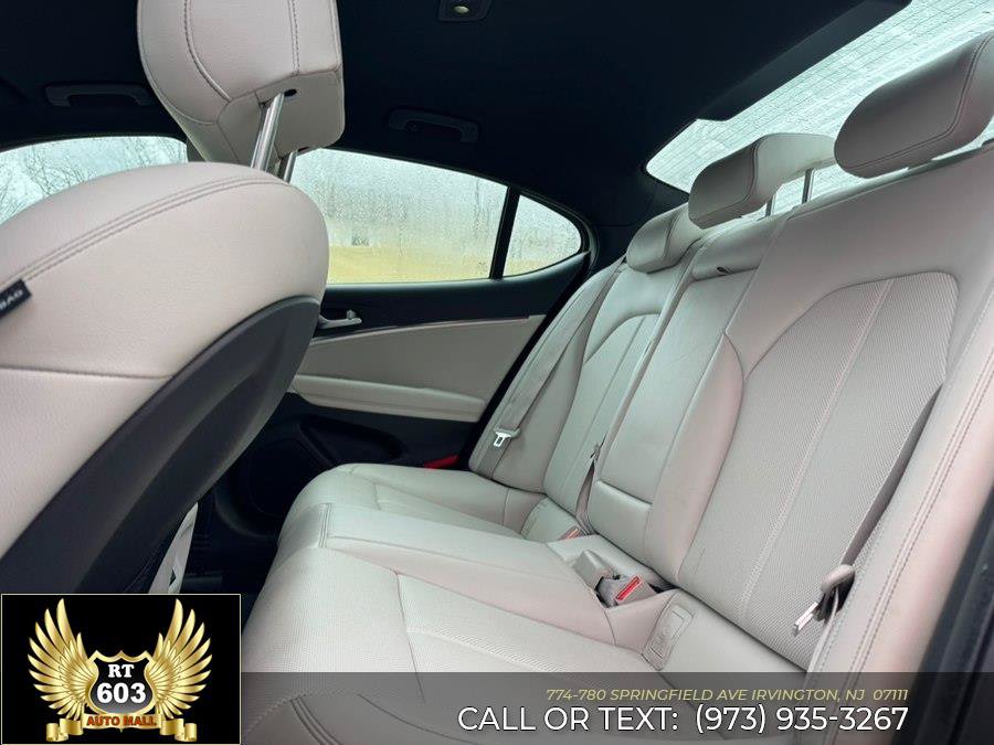 Used 2025 Genesis G70 2.5T AWD/4WD image 10