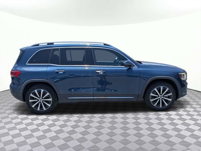 Used 2021 Mercedes-Benz GLB 250 w/ Premium Package image 2