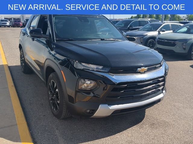 Certified 2023 Chevrolet TrailBlazer LT w/ Convenience Package FWD image 9