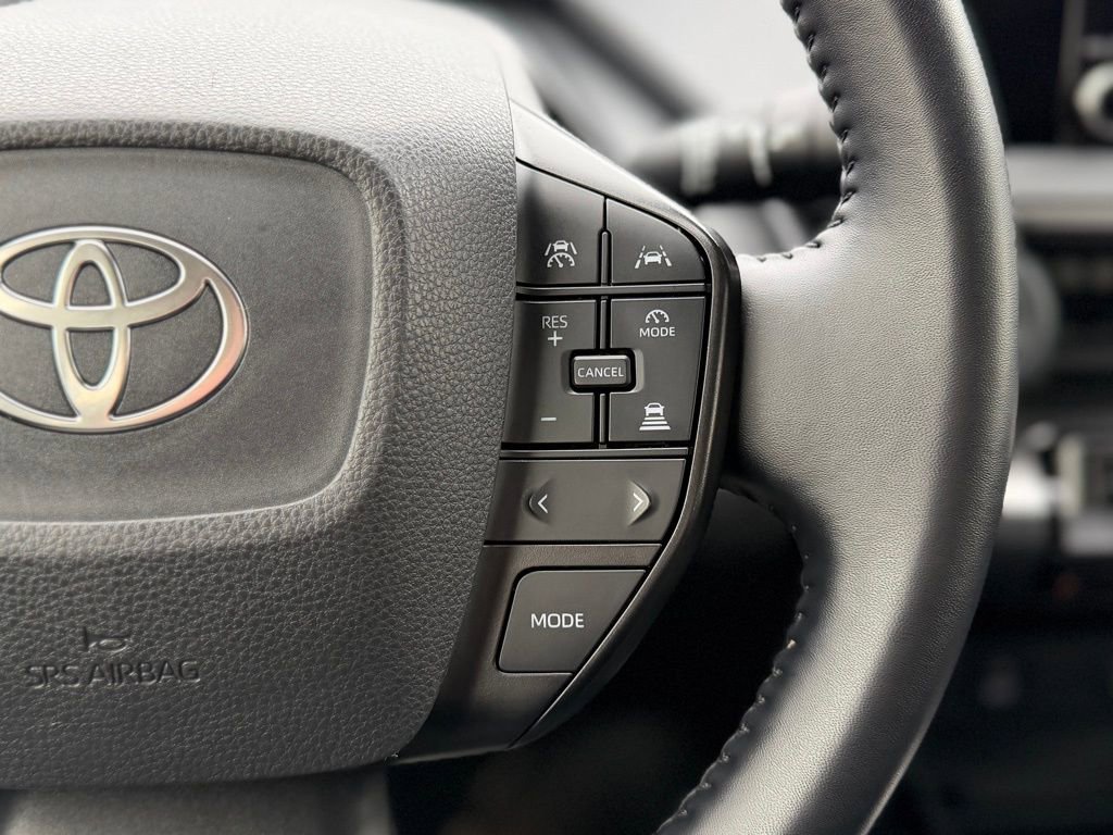 Used 2024 Toyota Prius LE image 11