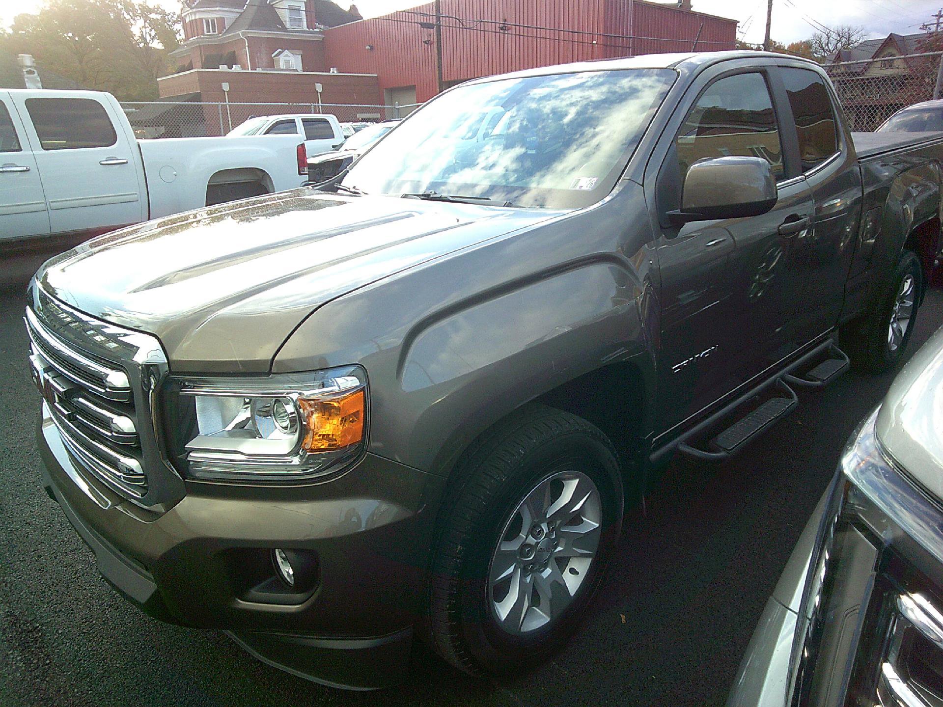 Used 2016 GMC Canyon SLE w/ SLE Convenience Package image 3