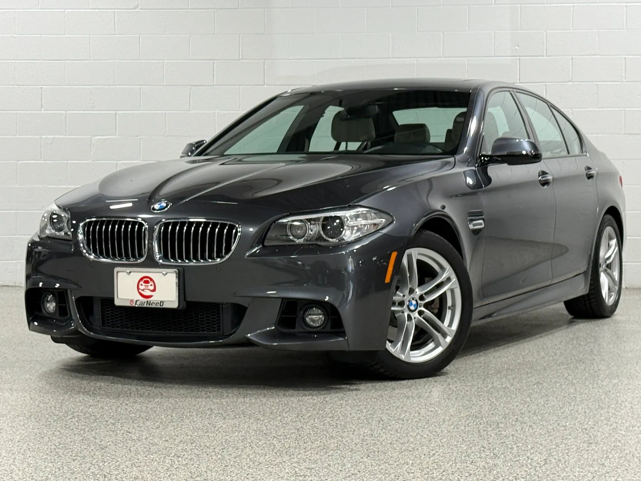 Used 2015 BMW 528i xDrive Sedan AWD/4WD image 2