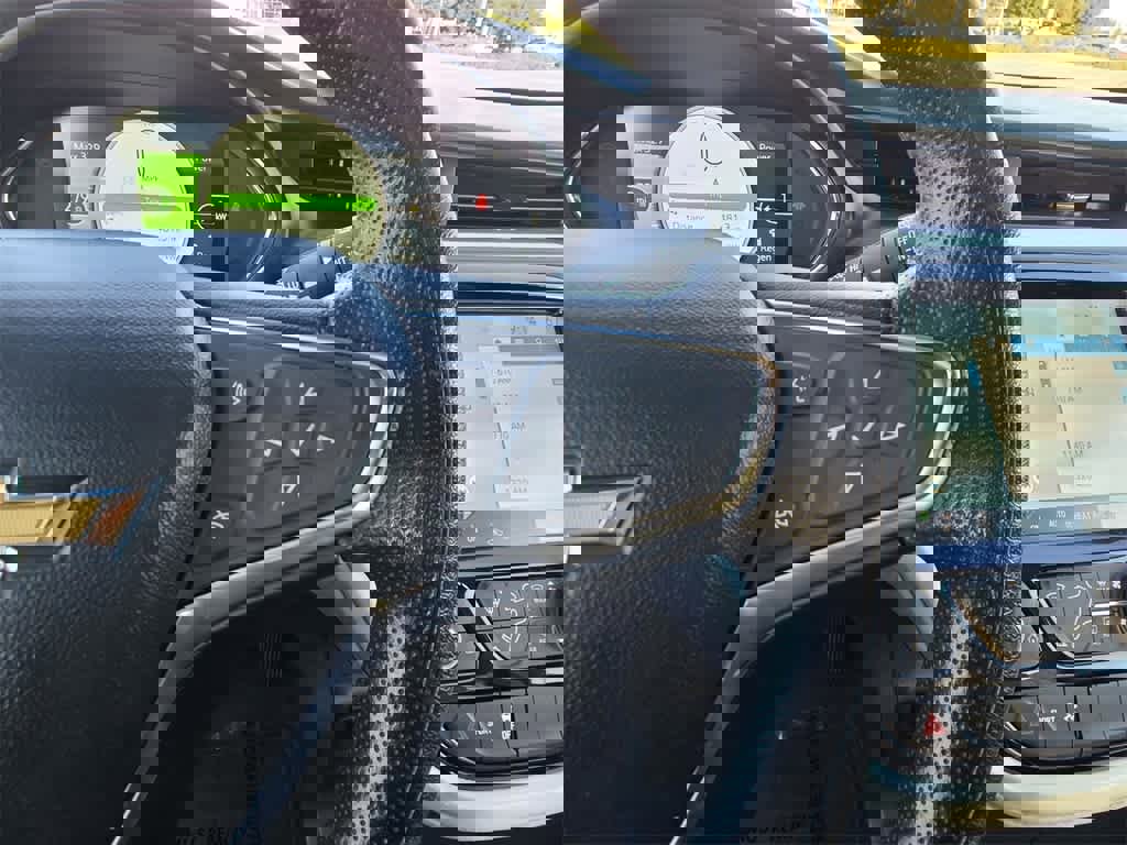 Used 2020 Chevrolet Bolt LT image 20