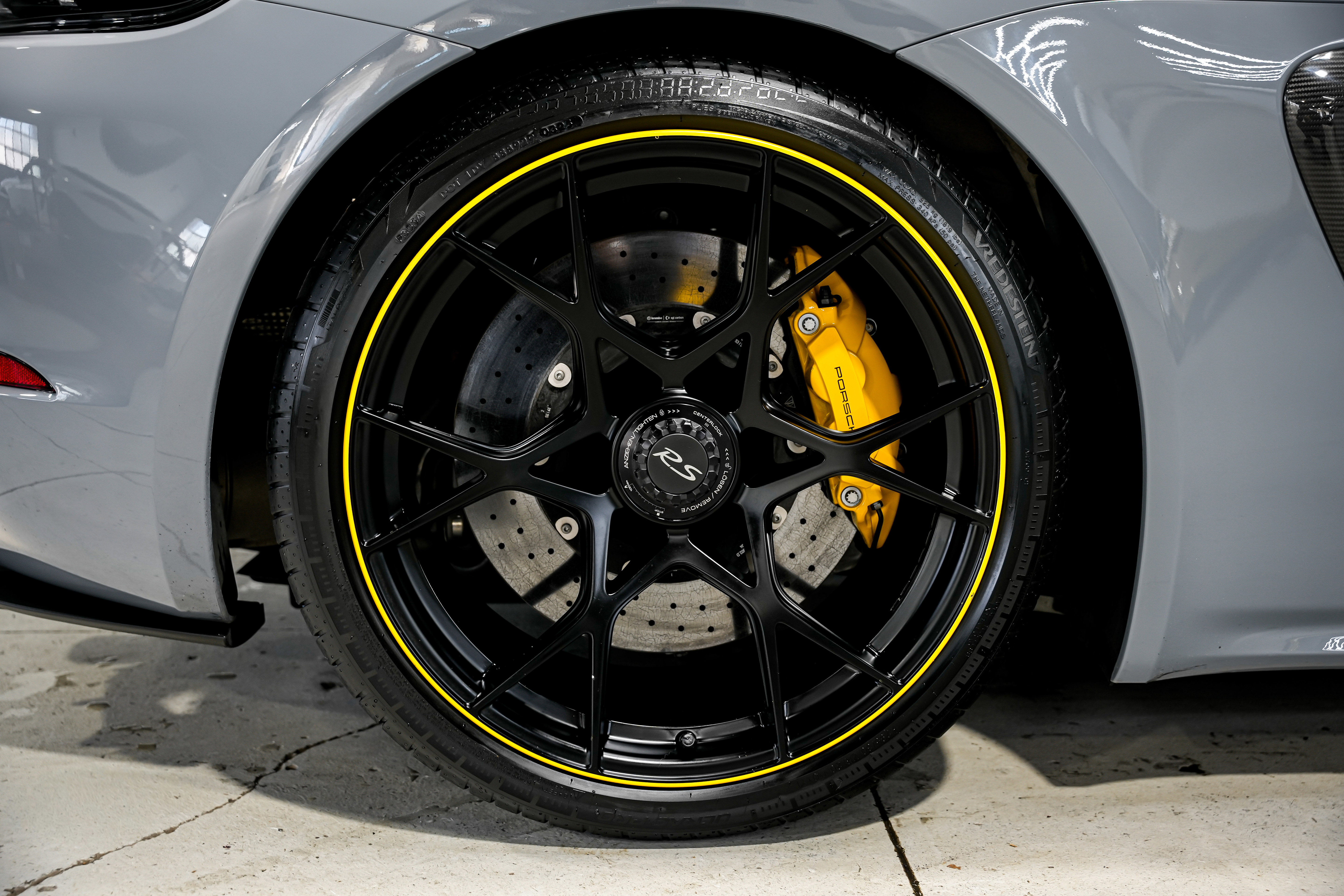 Used 2023 Porsche 718 Cayman GT4 RS RWD image 44
