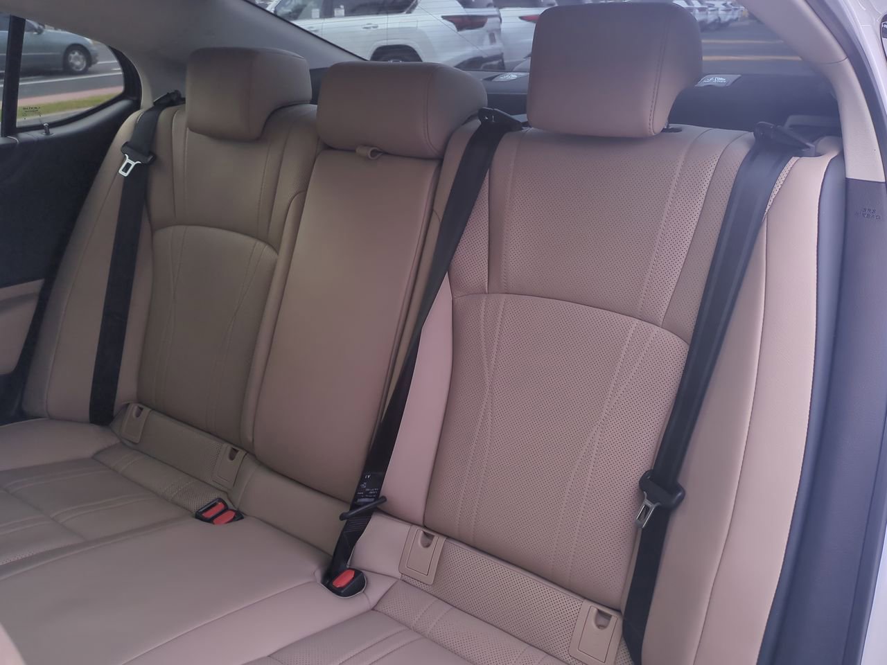 Used 2019 Lexus ES 300h w/ Luxury Package image 32