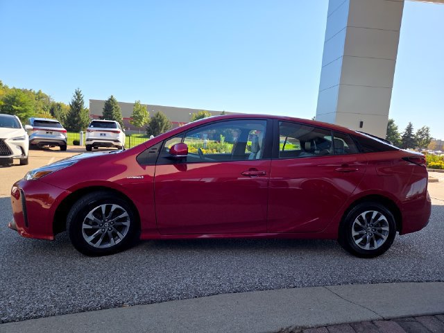 Used 2021 Toyota Prius Limited w/ Premium Convenience Package FWD image 25