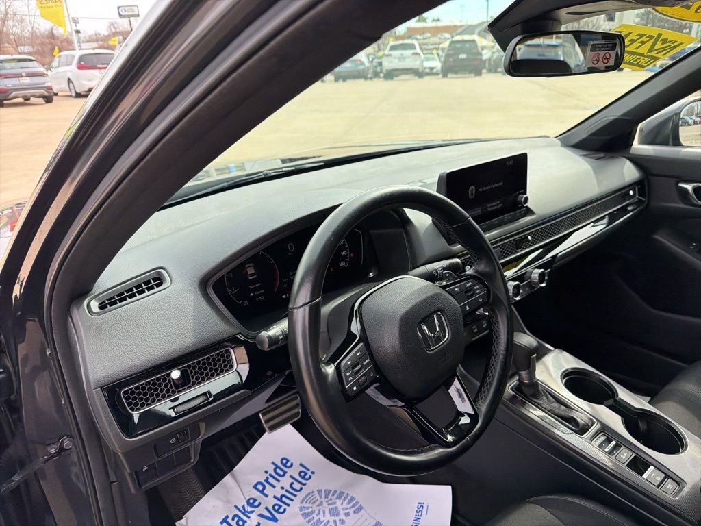 Used 2025 Honda Civic Sport image 14