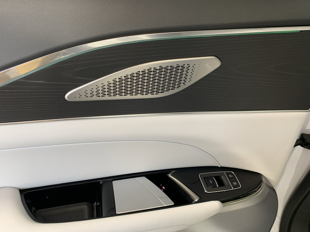 Used 2024 Cadillac Lyriq Luxury RWD image 33