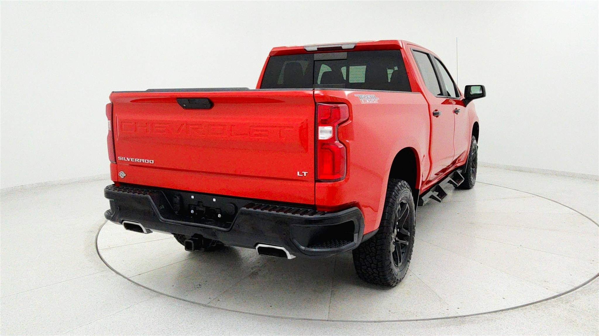 Used 2021 Chevrolet Silverado 1500 LT Trail Boss w/ Convenience Package II AWD/4WD image 5