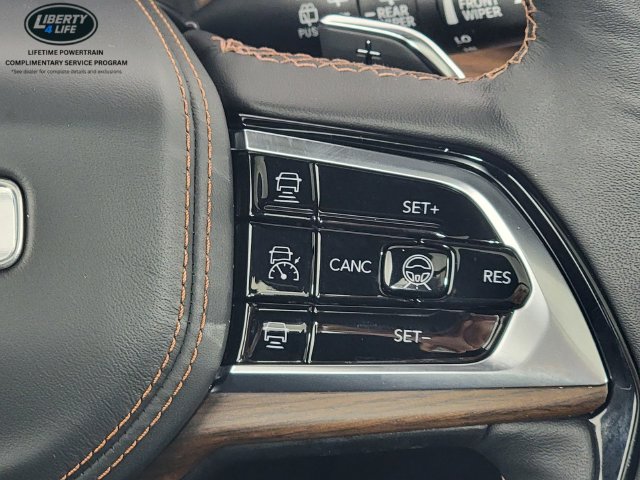 Used 2024 Jeep Grand Cherokee Summit w/ Adv Protech Group IV AWD/4WD image 33