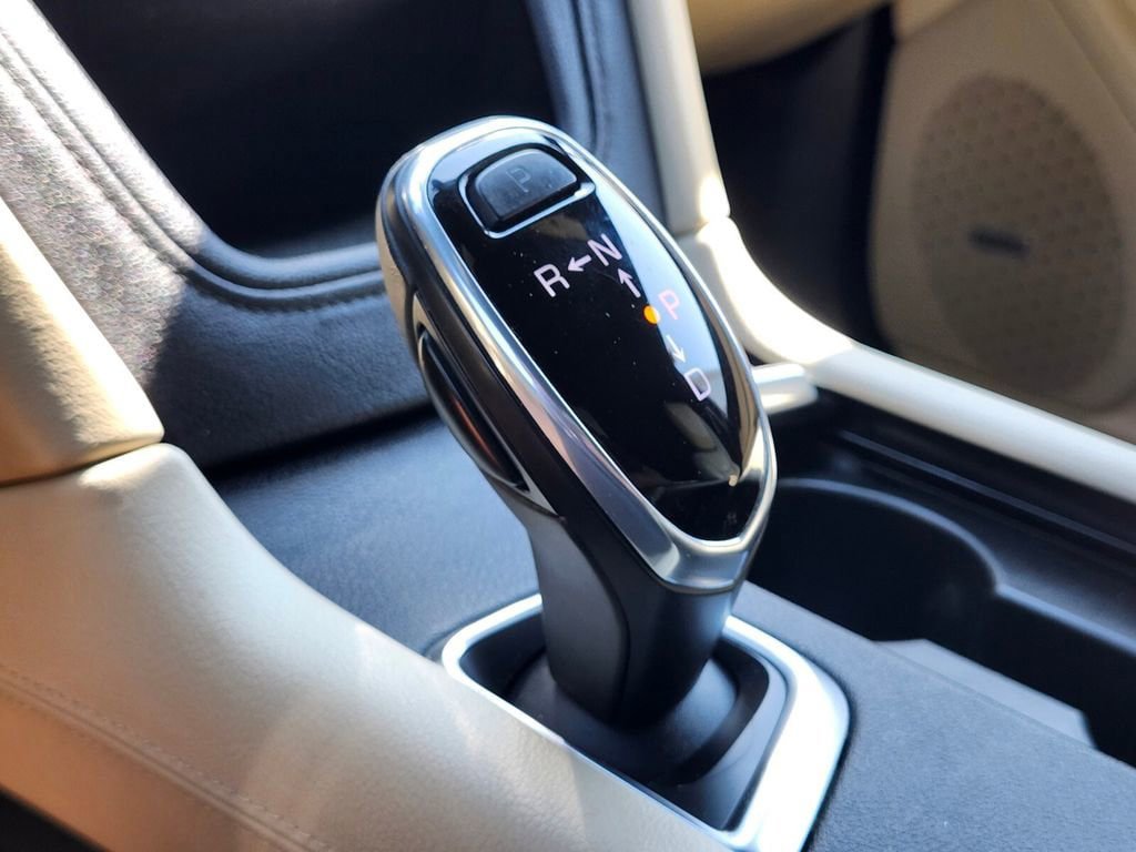 Used 2019 Cadillac XT5 FWD image 25