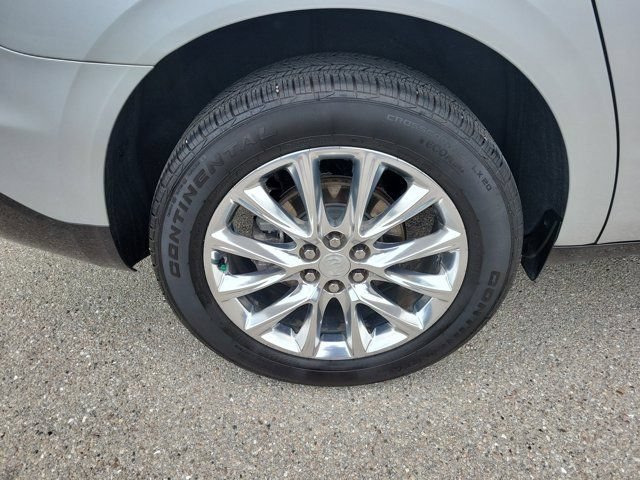 Used 2020 Buick Enclave Essence w/ Sound and Sites Package FWD image 13