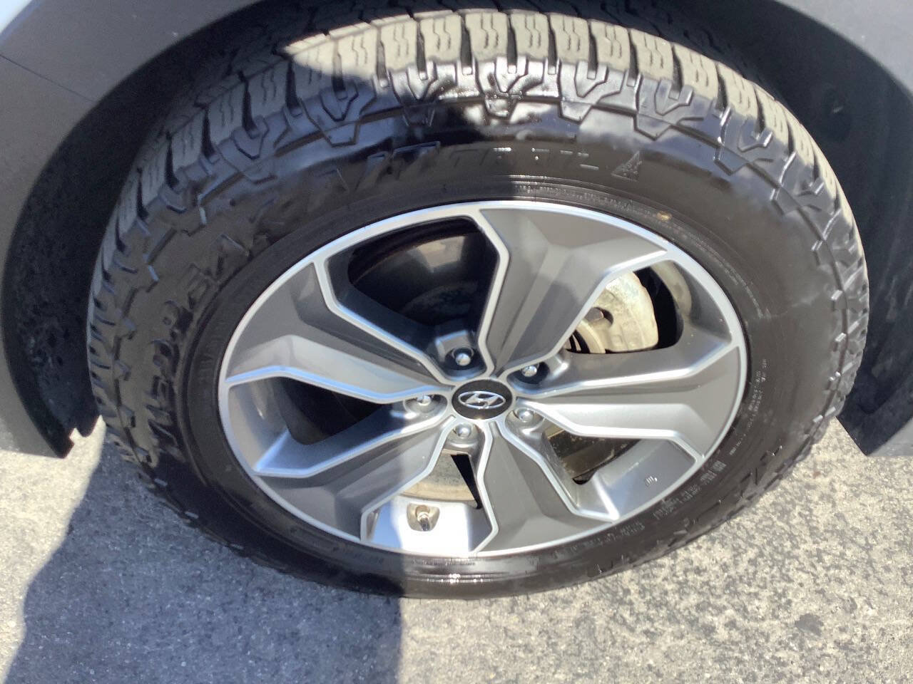 Used 2015 Hyundai Santa Fe GLS AWD/4WD image 23