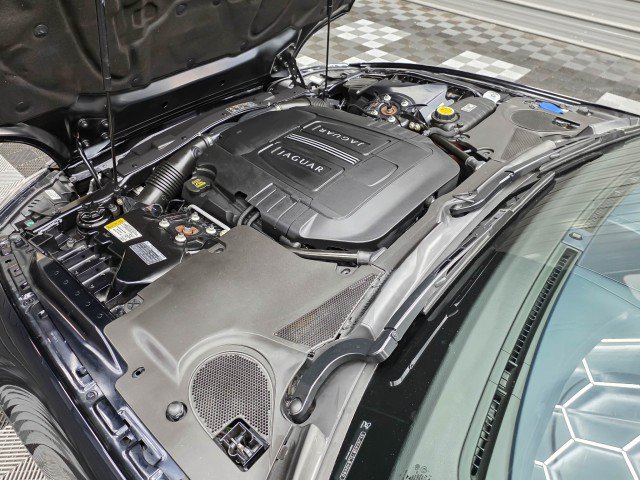 Used 2013 Jaguar XK Convertible RWD image 33