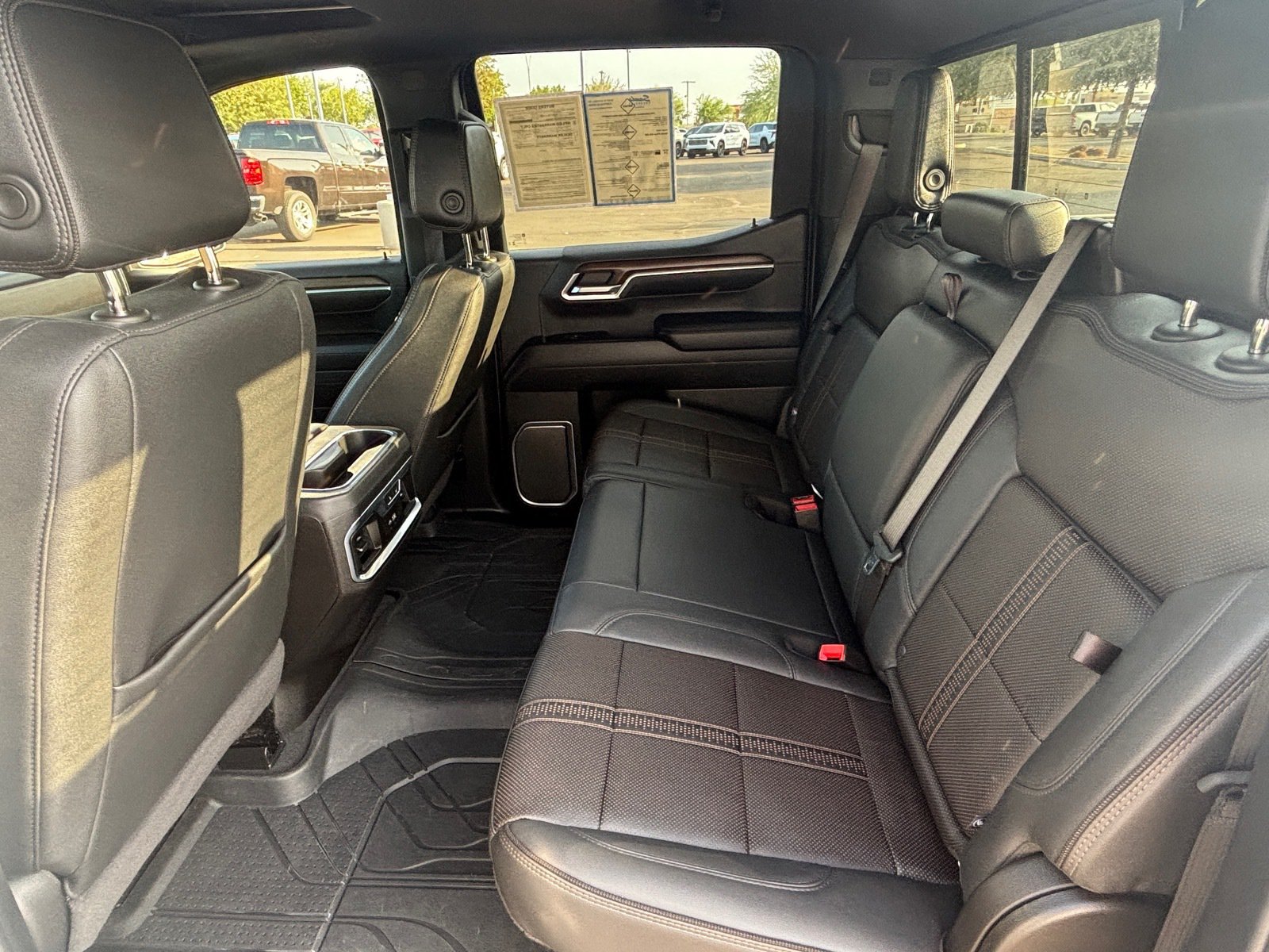 Used 2025 Chevrolet Silverado 1500 High Country AWD/4WD image 27