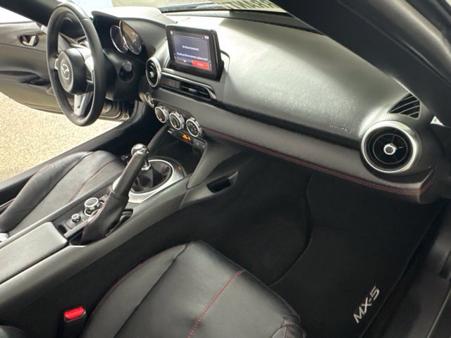 Used 2019 MAZDA MX-5 Miata RF Grand Touring RWD image 21
