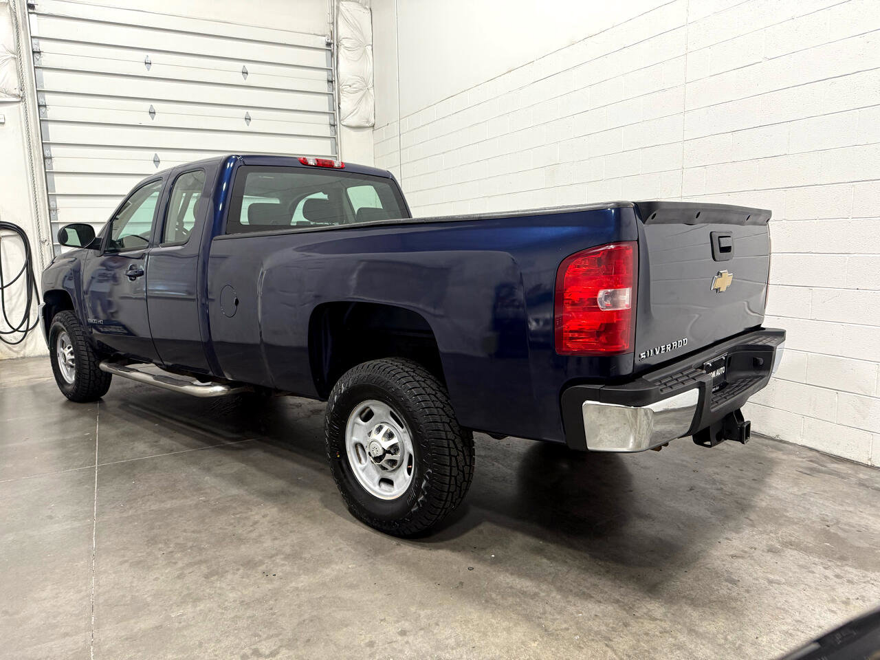 Used 2013 Chevrolet Silverado 2500 W/T w/ Snow Plow Prep Package image 6