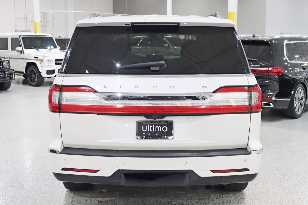 Used 2019 Lincoln Navigator Reserve image 14