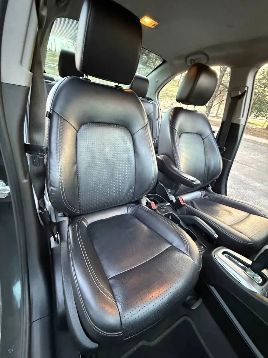 Used 2019 Chevrolet Sonic Premier FWD image 24