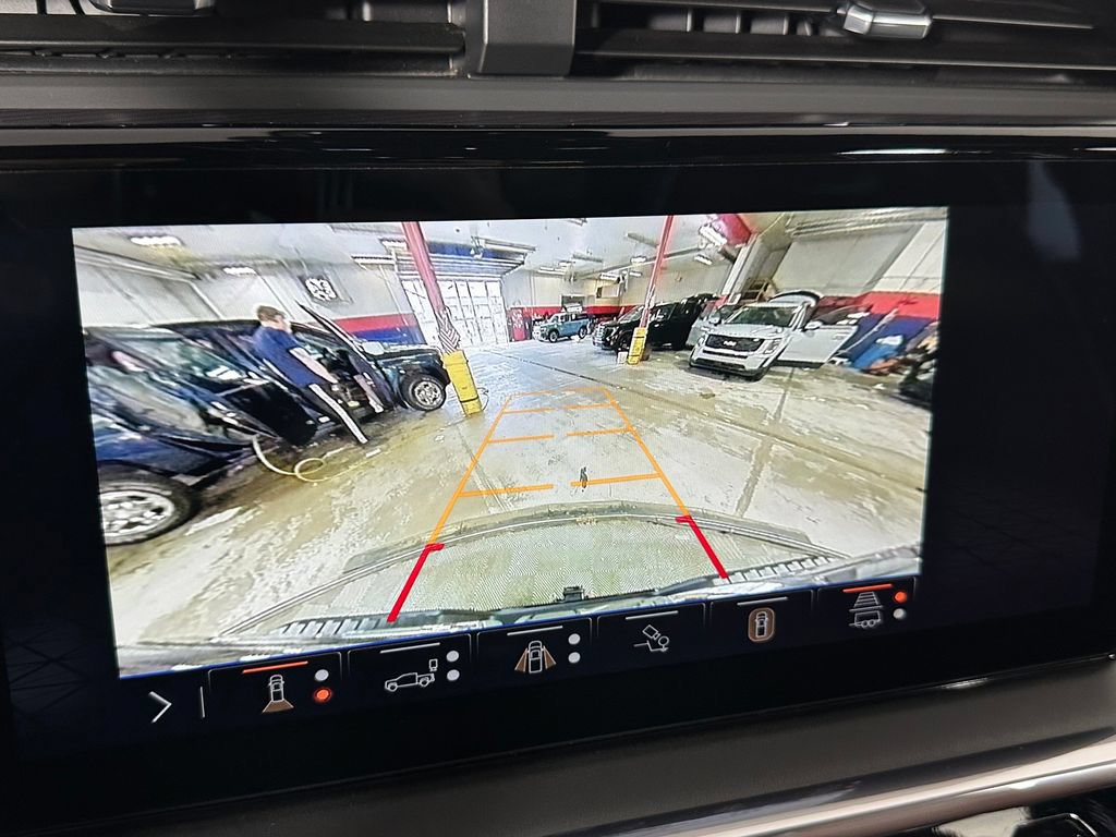 Used 2025 GMC Sierra 3500 Denali Ultimate AWD/4WD image 18