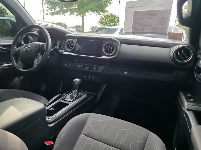 Used 2019 Toyota Tacoma TRD Sport AWD/4WD image 14