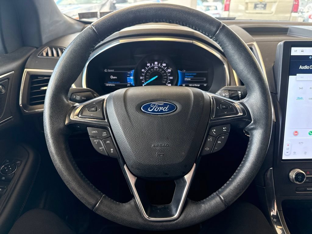 Used 2021 Ford Edge Titanium w/ Equipment Group 301A AWD/4WD image 19