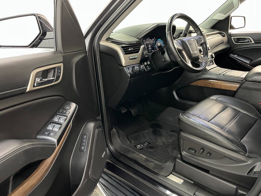 Used 2018 GMC Yukon Denali image 31