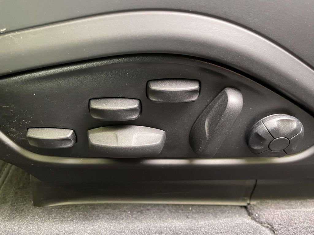 Certified 2025 Porsche Panamera GTS image 17