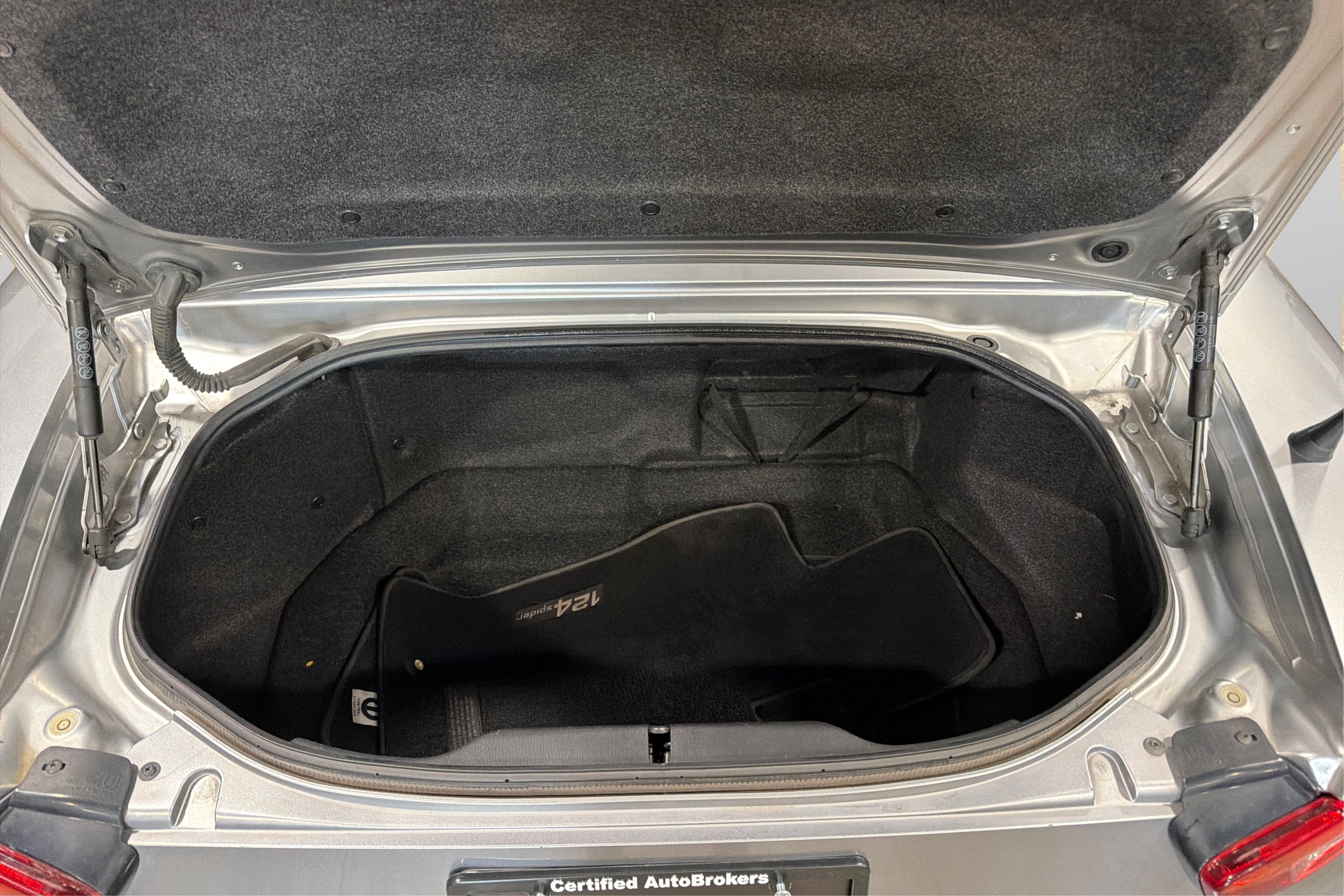 Used 2017 FIAT 124 Spider Classica RWD image 37