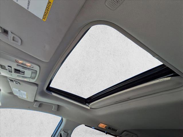 Used 2022 Toyota Sienna XLE image 13