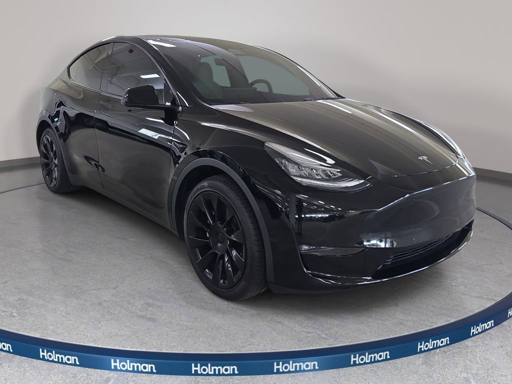 Used 2022 Tesla Model Y Long Range image 4