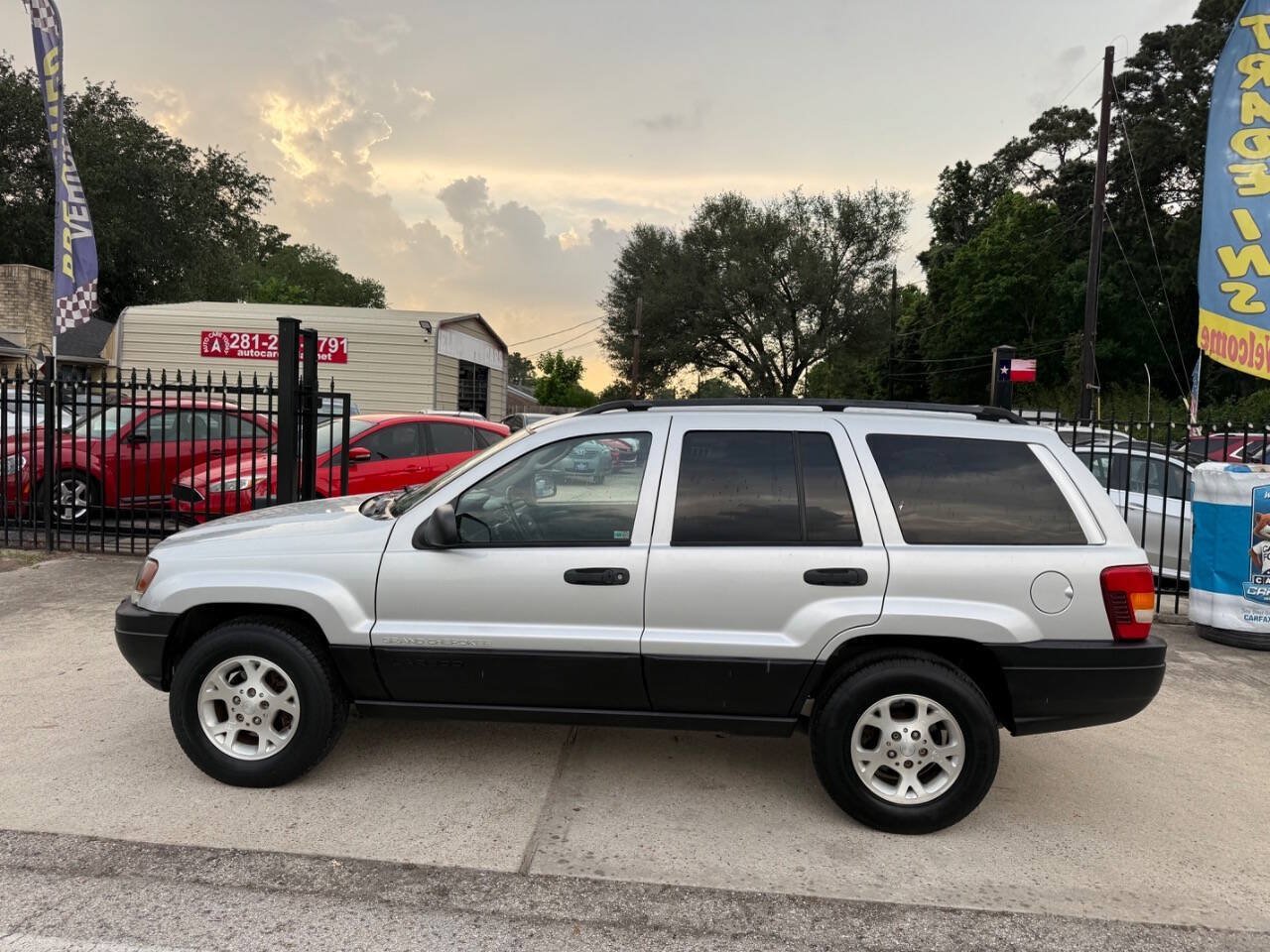 Used 2002 Jeep Grand Cherokee Sport RWD image 9
