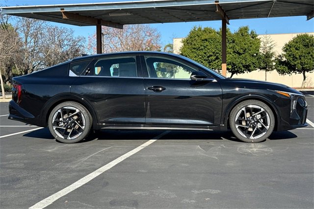 New 2025 Kia K4 GT-Line image 3