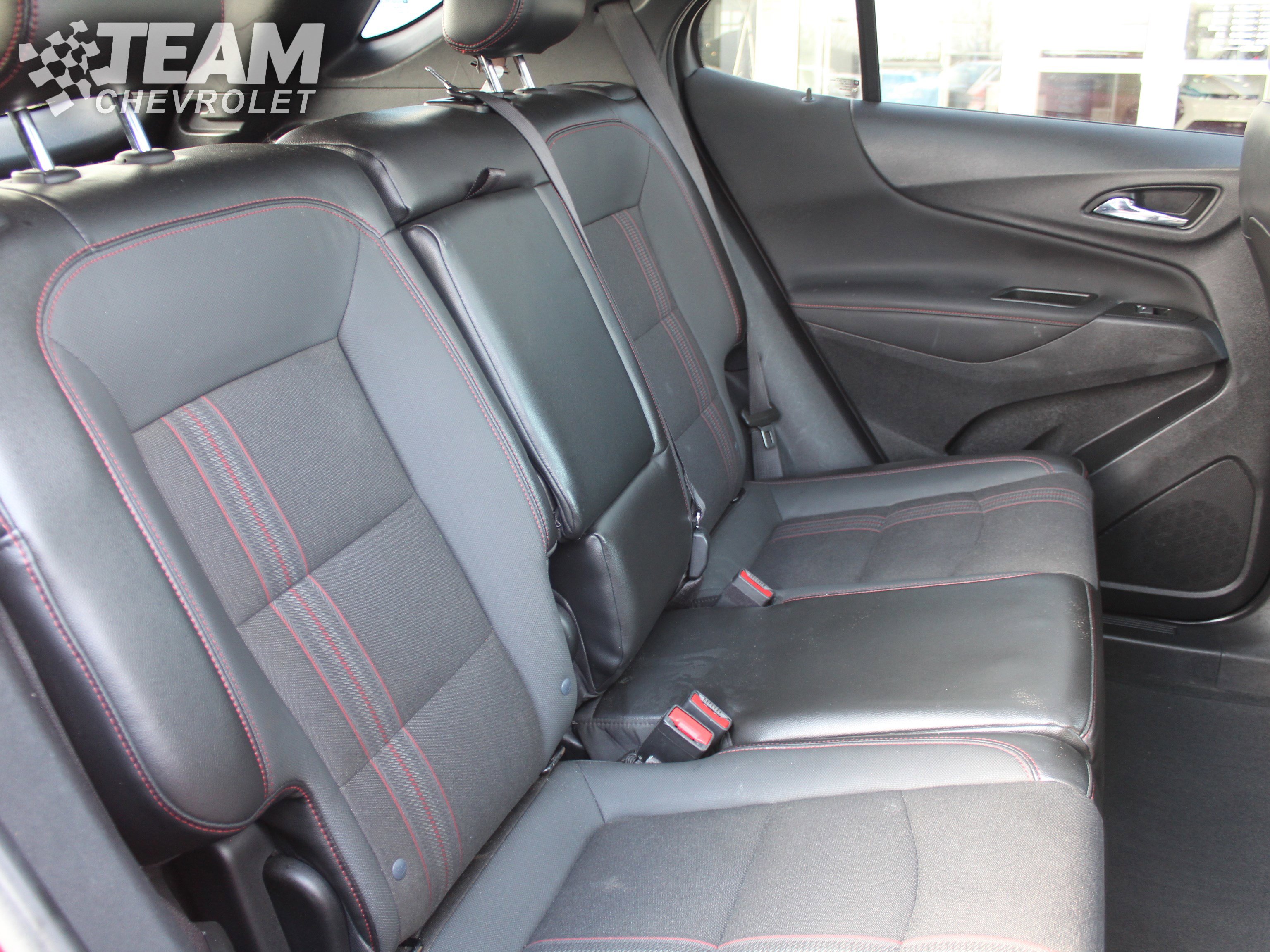 Used 2022 Chevrolet Equinox RS w/ LPO, Cargo Package image 25