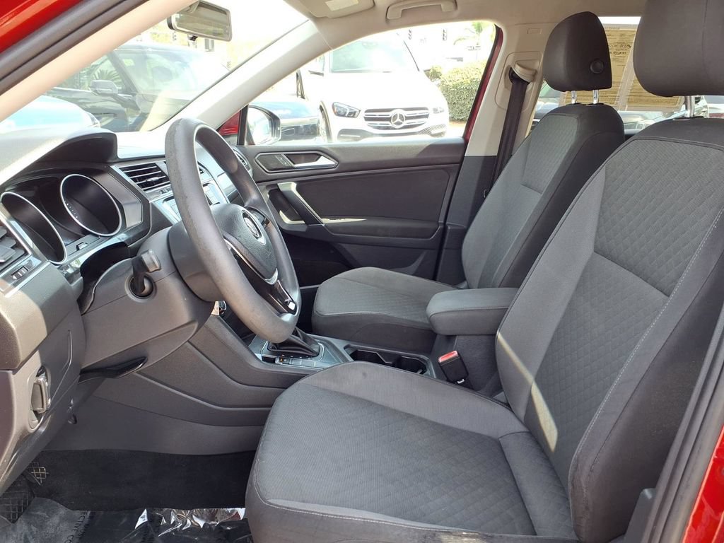Used 2018 Volkswagen Tiguan S FWD image 6