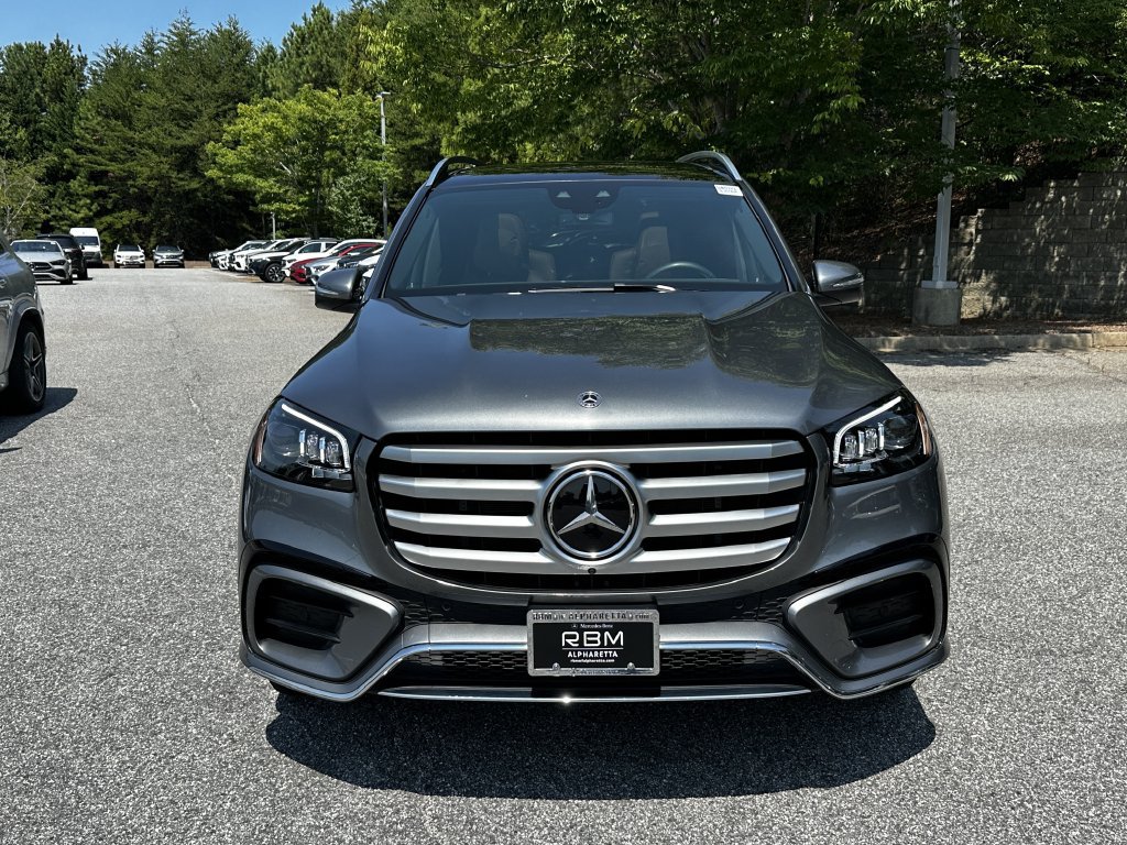 Used 2025 Mercedes-Benz GLS 450 4MATIC w/ AMG Line Exterior image 3