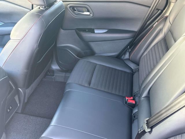 Certified 2025 Nissan Rogue SV image 30