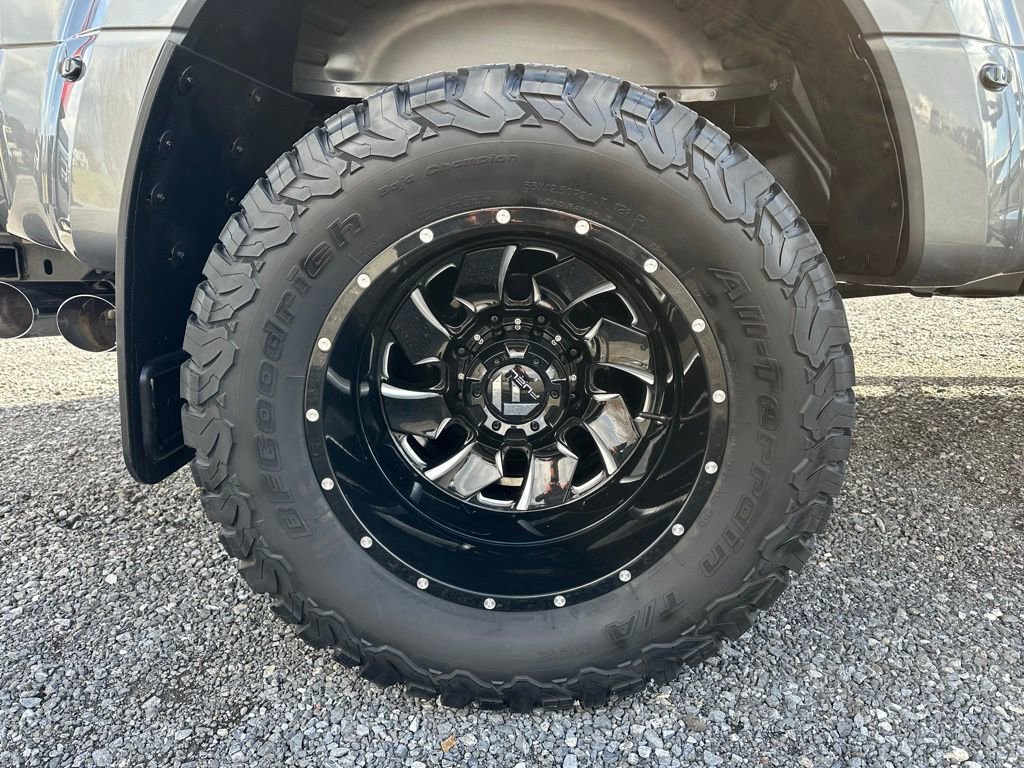 Used 2022 Ford F350 Platinum w/ Camper Package image 23