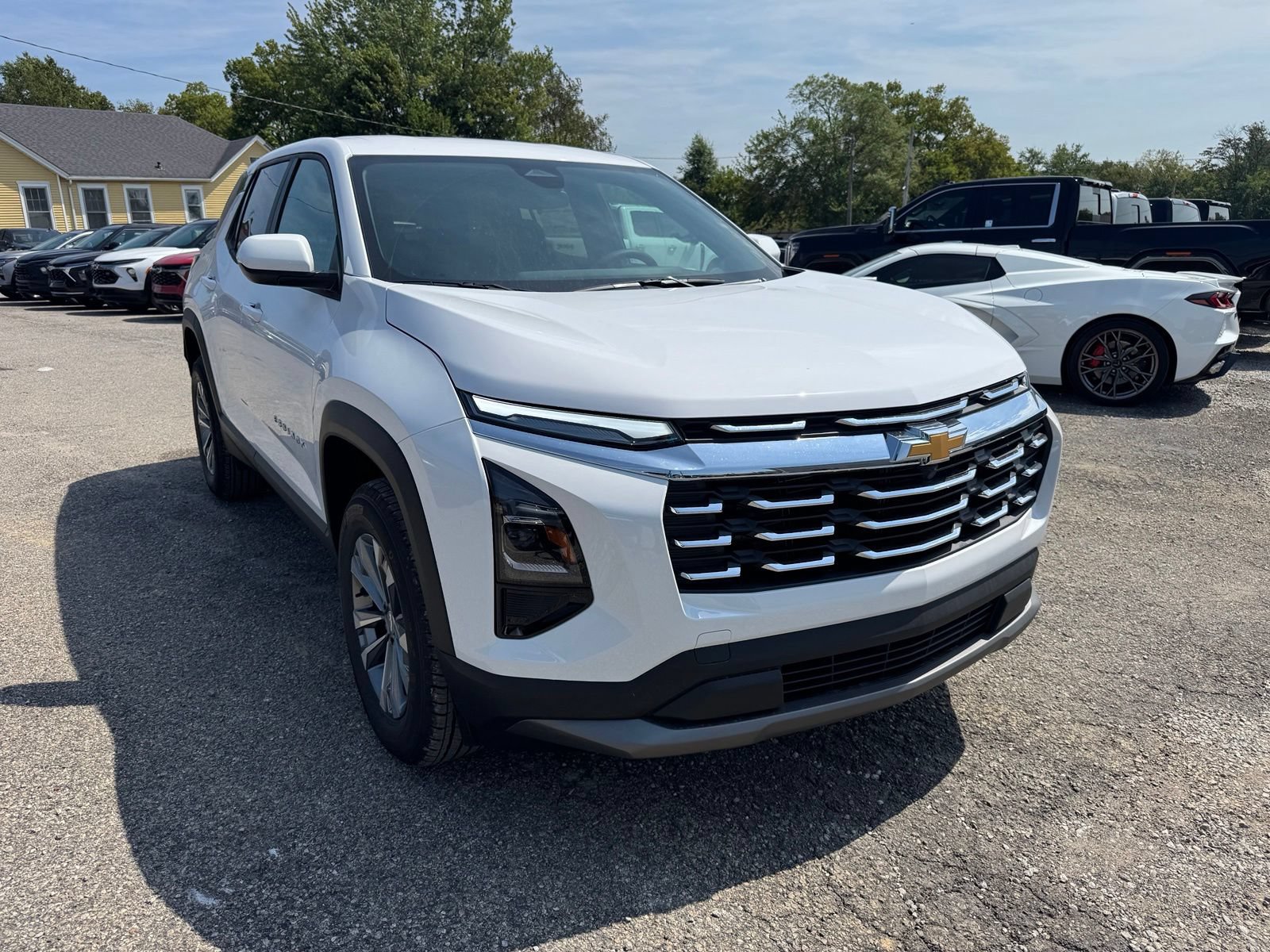 New 2027 Chevrolet Equinox LT AWD/4WD image 8