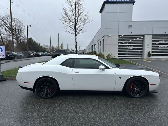 Used 2016 Dodge Challenger SRT Hellcat image 9