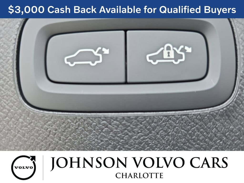 New 2026 Volvo XC90 B6 Plus w/ Protection Package Premier image 15
