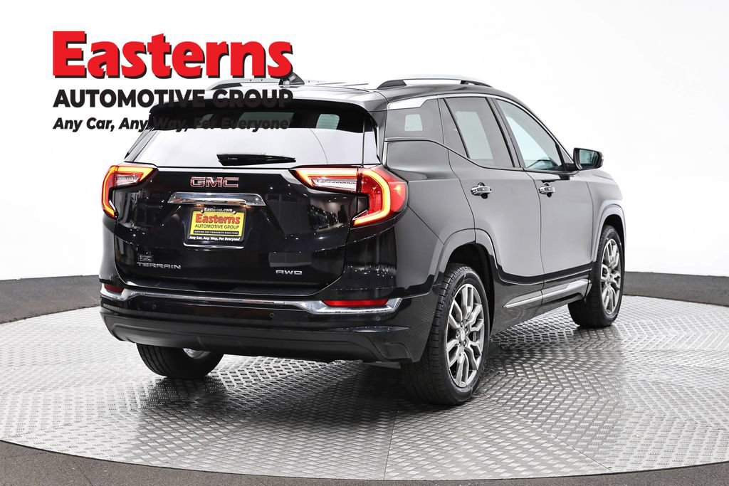 Used 2022 GMC Terrain Denali w/ Denali Premium Package AWD/4WD image 5